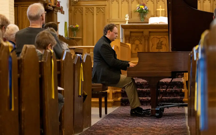 Pianist Luke Bell playing at StirlingFest in the Anglican Church